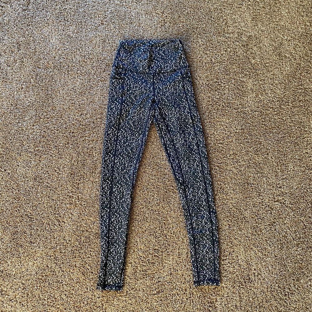 BRAND NEW Echt Essentia Pocket Leggings